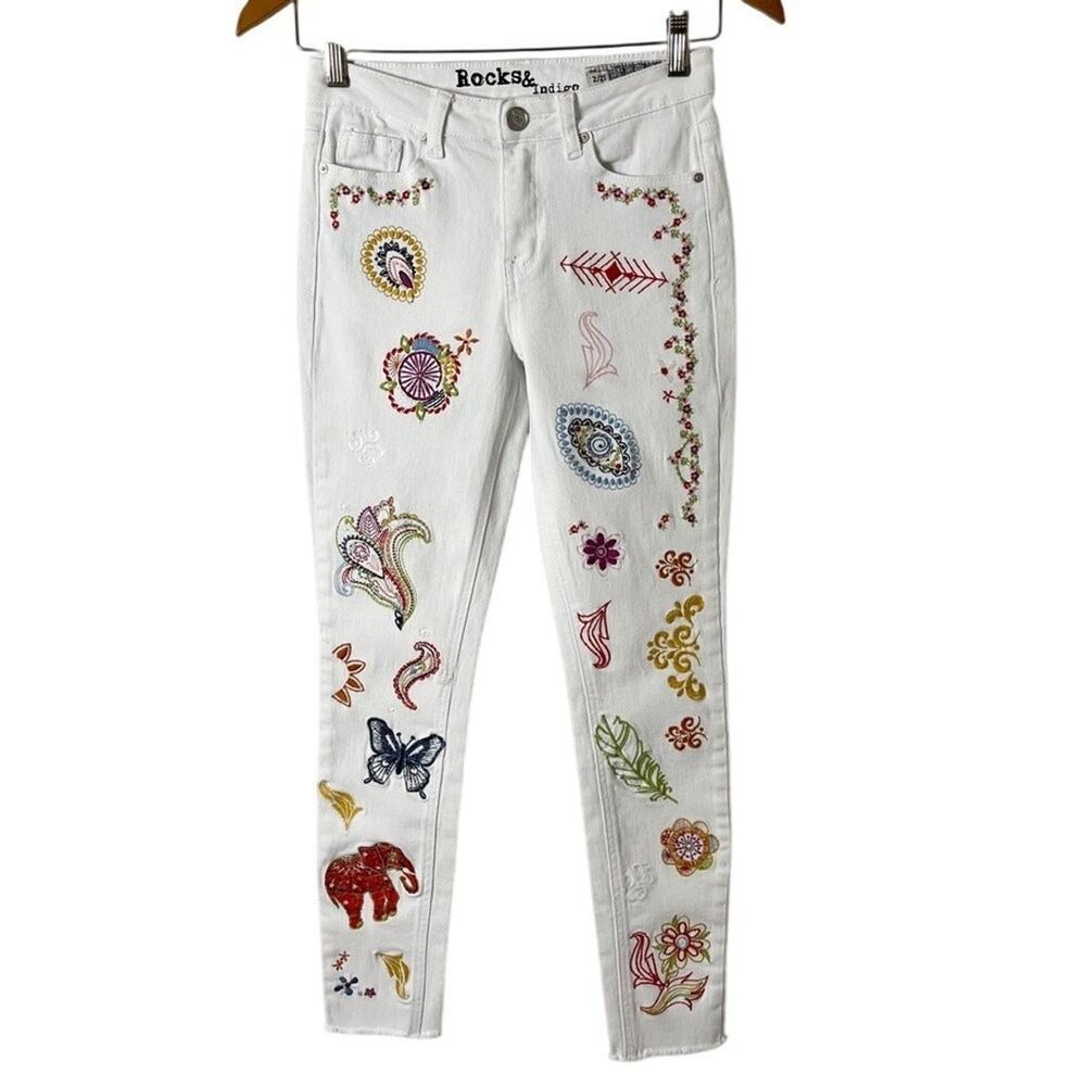 Rocks & Indigo Women's Embroidered Skinny Jeans 2/25 White Denim Raw Hem Stretch - Picture 2 of 7